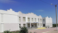 Жители села Харьковское поблагодарили строителей за отремонтированный Дом культуры