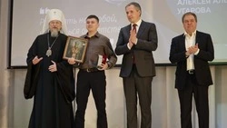 Вячеслав Гладков: четверо работников промышленных предприятий удостоены премии имени Алексея Угарова