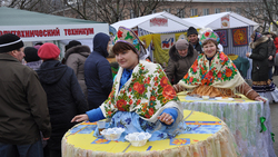 Ровенчане отметили Масленицу на площади ЦКР в Прощёное воскресенье 10 марта