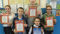 Учащиеся Ровеньской основной школы получили награды за участие в конкурсе рисунков