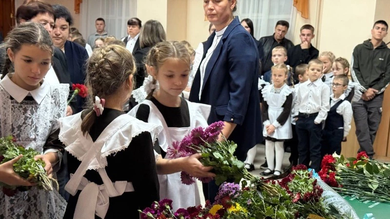 Сильна героями Отчизна