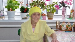 Жительница Ржевки Ровеньского района Лидия Ряднова приняла поздравления с 90-летием