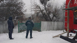 Очевидцы пришли на помощь пострадавшим в пожаре в селе Харьковском Ровеньского района