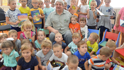 Ровеньский литератор Юрий Макаров выступил перед юными читателями Алексеевки