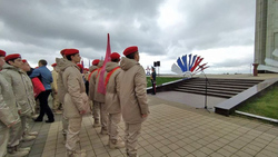 Юнармейцы Ровеньской средней школы №2 прошли парадом на Прохоровском поле