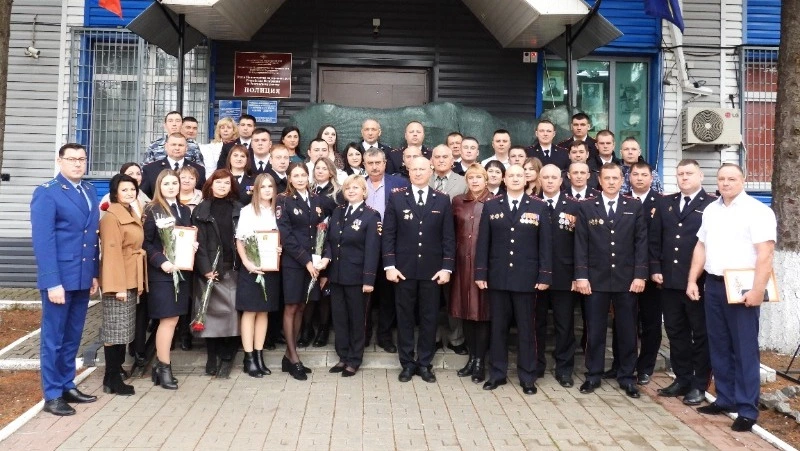 Сотрудники ОМВД России по Ровеньскому району отметили профессиональный праздник