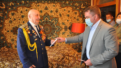 Власти поздравили юбиляров Ровеньского района с 90-летием