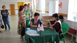 Жители посёлка отметили Всероссийский день трезвости «прогулкой с врачом»
