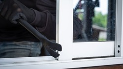 Ровеньские полицейские раскрыли квартирную кражу