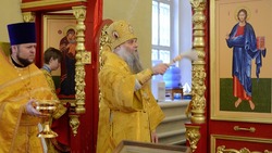 Архиерей совершил чин освящения в Свято-Троицком соборе посёлка Ровеньки