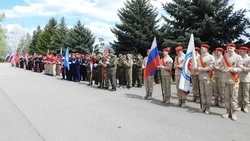 Показали строевые навыки и командный дух