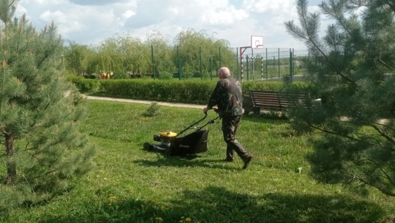 Всероссийский субботник прошёл в Ровеньском районе 