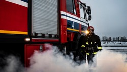 Госинспектор по пожарному надзору в Ровеньском районе напомнил о причинах возгорания в авто