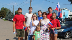 Волонтёры организации «Вместе» провели акцию «Флаг моего государства» в Ровеньках