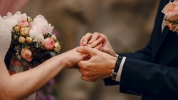 Ровеньские пары заключили больше всего браков в осеннюю пору