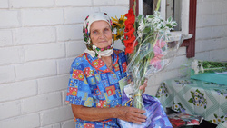 Жительница села Новоалександровка Мария Нудная отметила свой 90-й день рождения