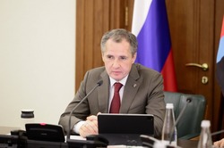 Вячеслав Гладков принял решение сохранить зарплаты бюджетникам Шебекинского округа