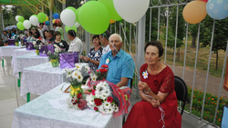 Супружеские семьи-юбиляры района получили поздравления в День семьи, любви и верности