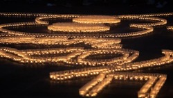 Белгородцы сделали композицию из 4,5 тыс. свечей в честь 80-летия Прохоровского сражения