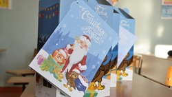 758 дошколят и 2324 школьника Ровеньского района получат в этом году сладкие новогодние подарки