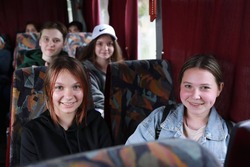 60 белгородских детей из приграничья уехали отдыхать в лагерь «Орлёнок»