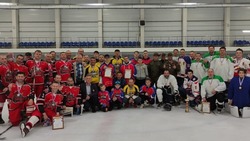 Традиционные хоккейные баталии прошли на ледовой арене «Олимп» посёлка Ровеньки