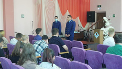 Работники ровеньской прокуратуры разъяснили старшеклассникам их права и обязанности