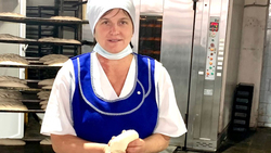 Запах хлеба. Ровеньский пекарь Любовь Крестьянинова выбрала профессию по совету мамы
