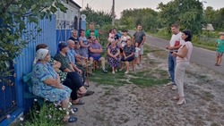 Татьяна Киричкова встретилась с жителями улицы Красная посёлка Ровеньки  