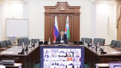 Вячеслав Гладков обсудил с главами муниципалитетов эпидемиологическую ситуацию в области