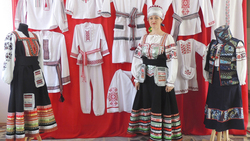 Выставка изделий с элементами ручной вышивки «Ровеньская рубаха» открылась в ЦКР