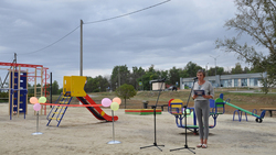 Новая детская игровая площадка будет радовать юных жителей села Айдар Ровеньского района