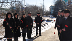 Представители власти Ровеньского района почтили память воинов-интернационалистов