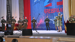 Глава администрации Ровеньского района поздравил ветеранов вооружённых сил с праздником